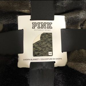 ❌SOLD!❌ VS Pink Camo Sherpa Blanket